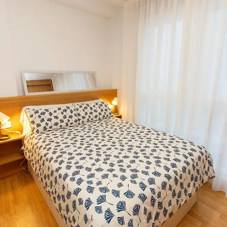 Апартаменты Coruna Vip Centro *
